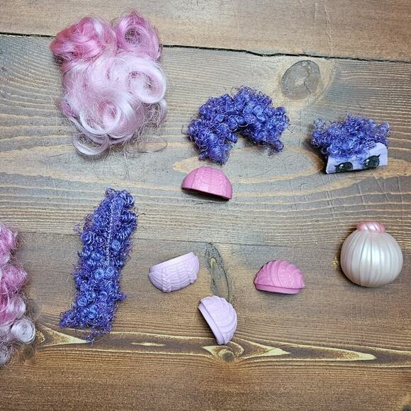 Lot of LOL Dolls and Accessories Over 100 pieces - Picture 11 of 16